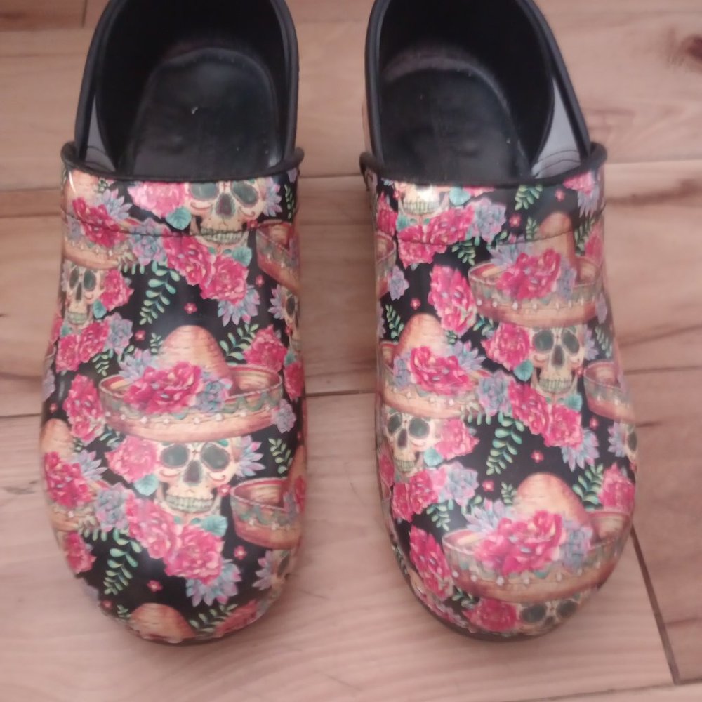 Clogs